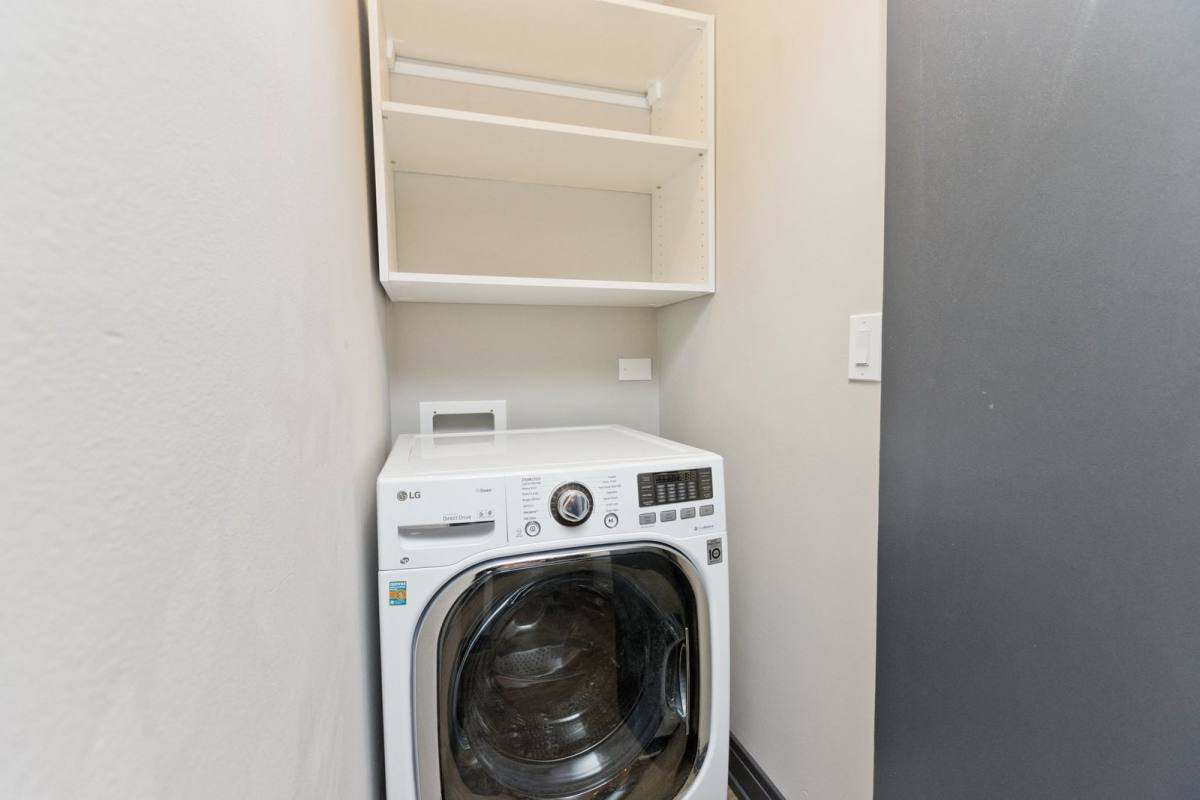 Apartment for rent at 512 W Wrightwood Ave #3A, Chicago, IL 60614