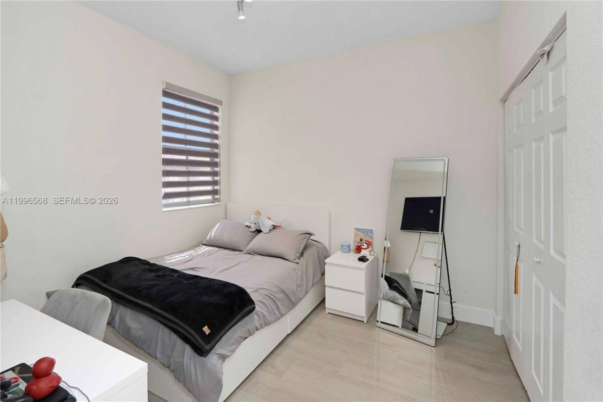 Townhouse for rent at 10628 W 33rd Way, Hialeah, FL 33018