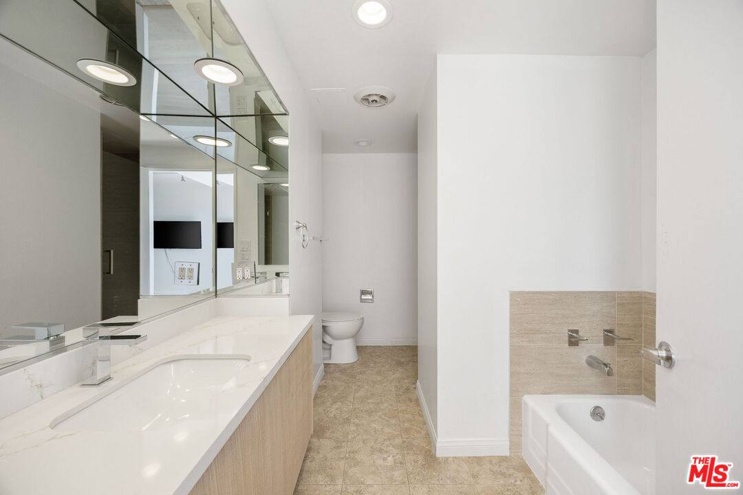 Apartment for rent at 838 N Doheny Dr #906, West Hollywood, CA 90069