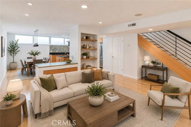Townhouse for rent at 1115 19th St, Santa Monica, CA 90403