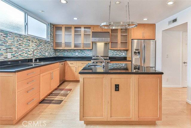 Townhouse for rent at 1115 19th St, Santa Monica, CA 90403