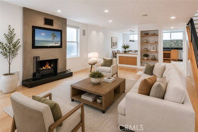Townhouse for rent at 1115 19th St, Santa Monica, CA 90403