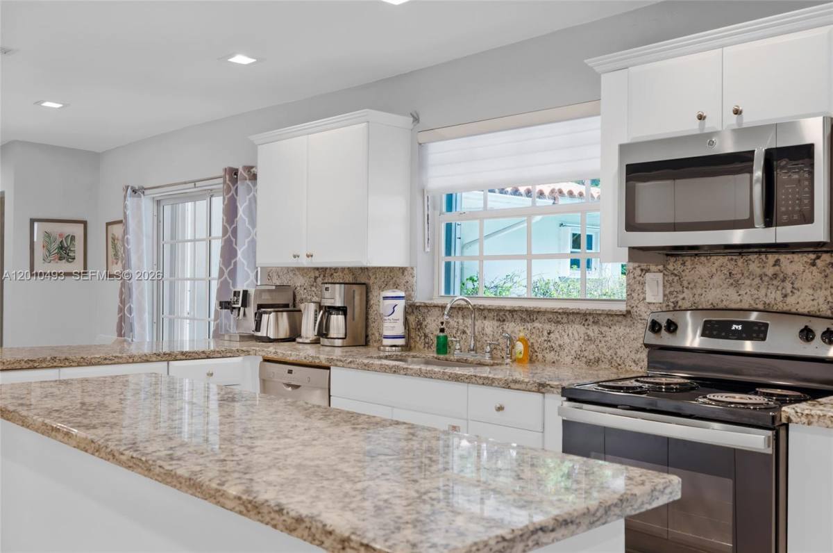 House for rent at 7711 Coquina Dr #SFH, Miami Beach, FL 33141