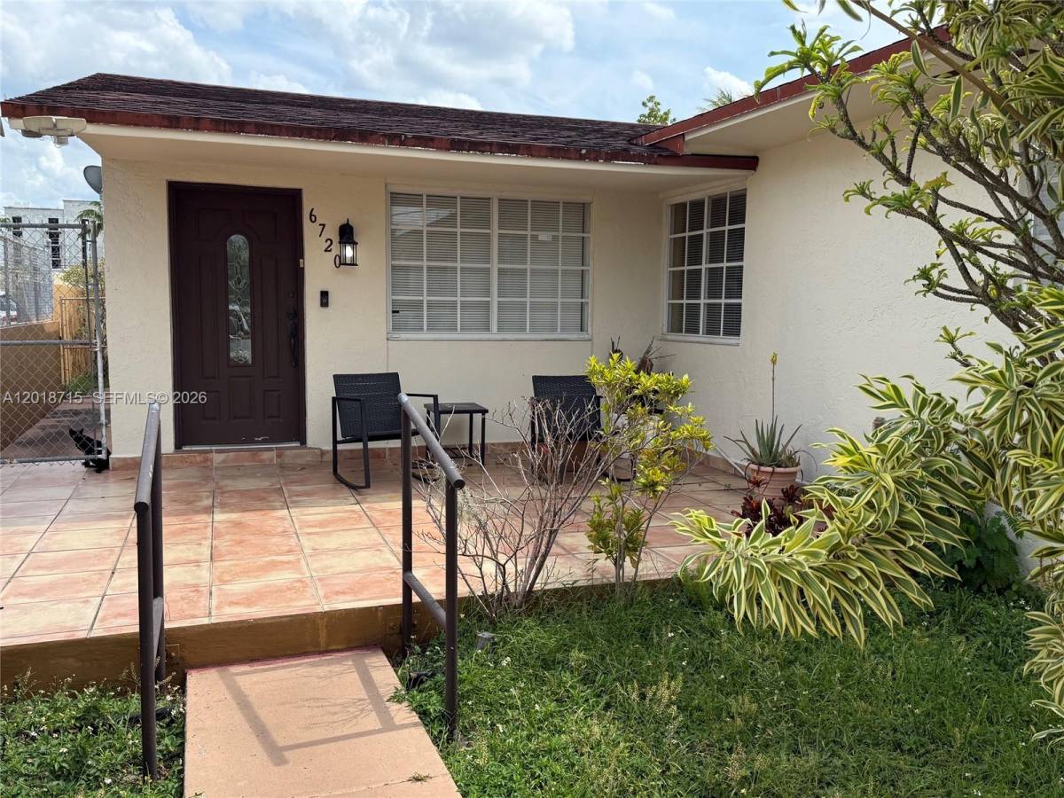 House for rent at 6720 SW 21st St, Miami, FL 33155