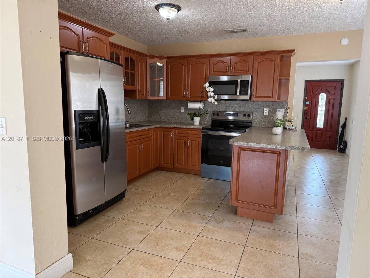 House for rent at 6720 SW 21st St, Miami, FL 33155