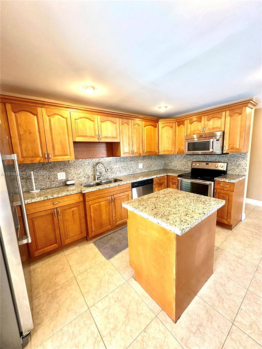 House for rent at 3101 SW 67th Ave, Miami, FL 33155