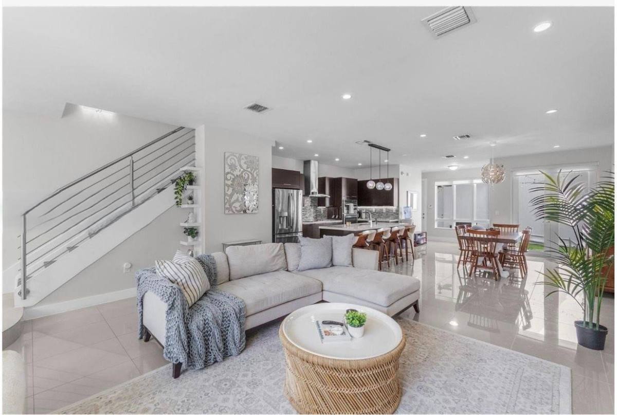 Townhouse for rent at 6440 NW 103rd Passage, Miami, FL 33178
