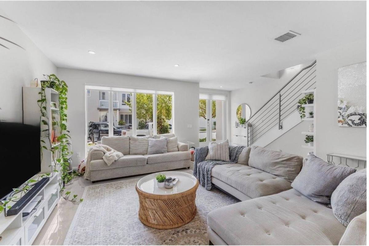 Townhouse for rent at 6440 NW 103rd Passage, Miami, FL 33178