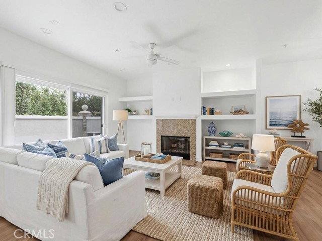 Townhouse for rent at 19122 Cole Lane, Huntington Beach, CA 92648