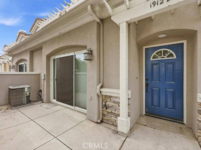 Townhouse for rent at 19122 Cole Lane, Huntington Beach, CA 92648