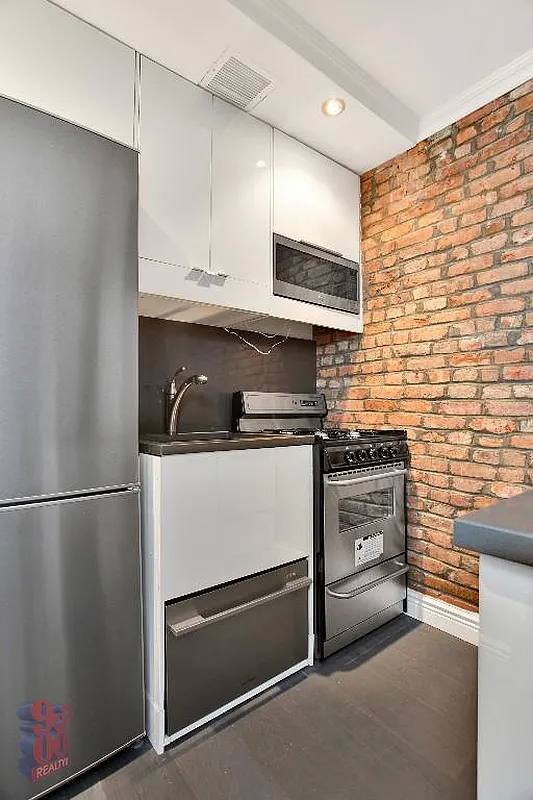 Apartment for rent at 521 E 5th St #3B, New York, NY 10009