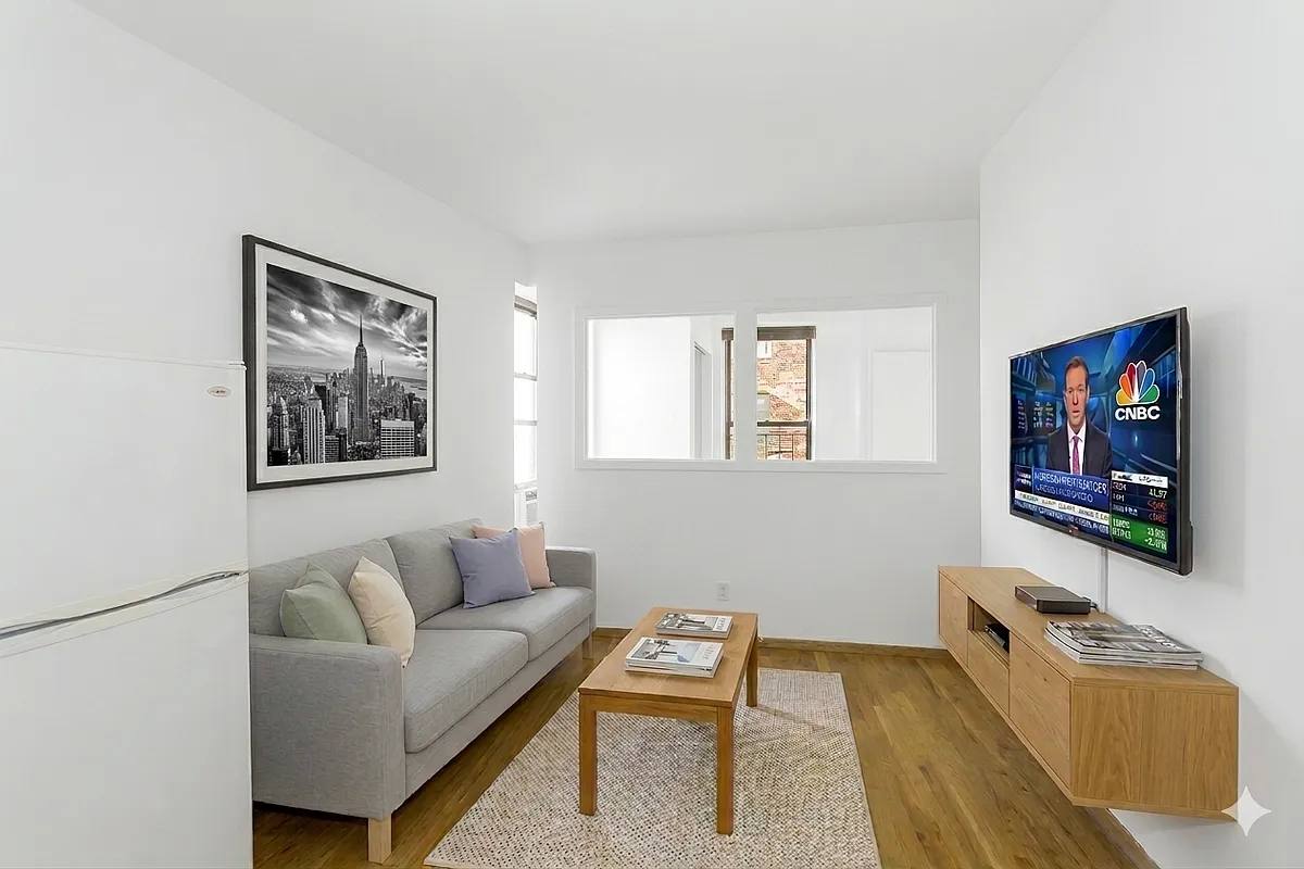 Apartment for rent at 18 King St #8, New York, NY 10014