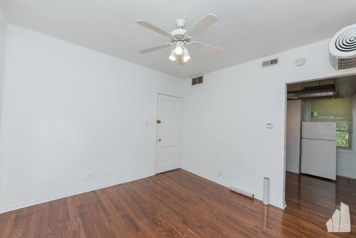 Apartment for rent at 1940 W Winona St #3, Chicago, IL 60640