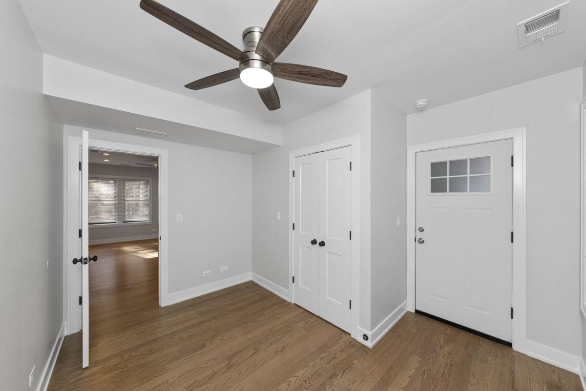 Apartment for rent at 1910 W Winnemac Ave #2, Chicago, IL 60640