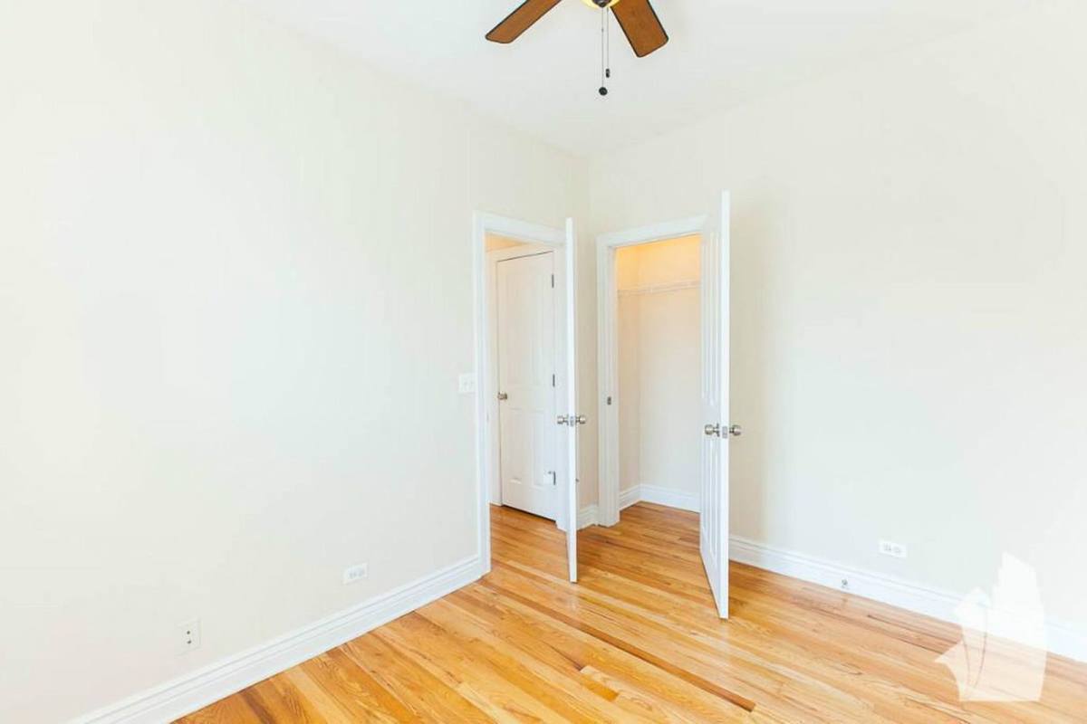 Apartment for rent at 1212 W Waveland Ave #2, Chicago, IL 60613