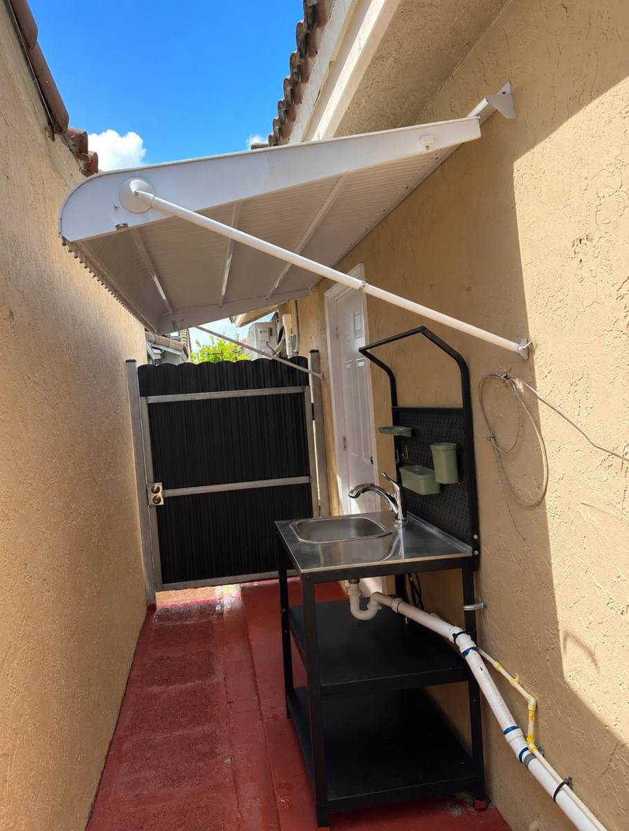Apartment for rent at 7231 W 29th Way, Hialeah, FL 33018