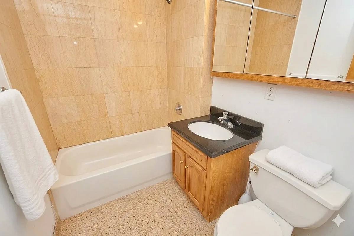 Apartment for rent at 212 E 10th St #5A, New York, NY 10003
