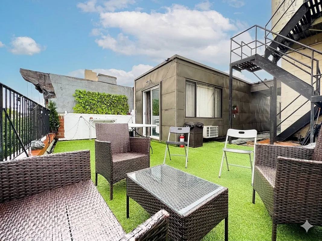 Apartment for rent at 212 E 10th St #5A, New York, NY 10003