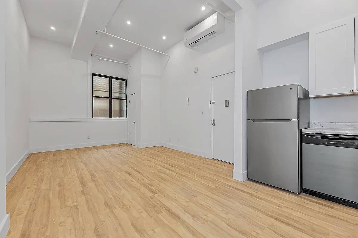 Apartment for rent at 81 Willoughby St #410, Brooklyn, NY 11201