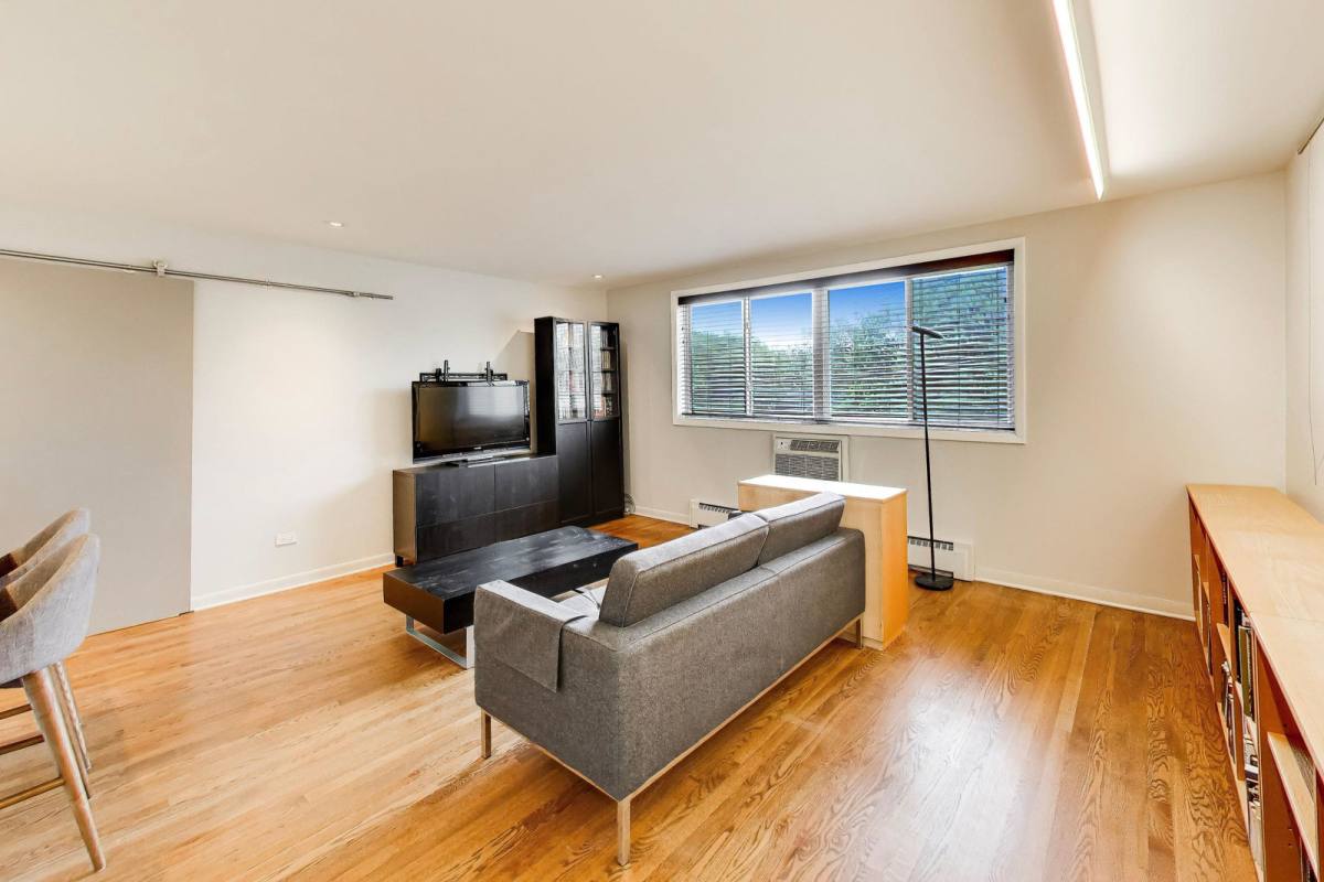 Apartment for rent at 2722 Central St, Evanston, IL 60201