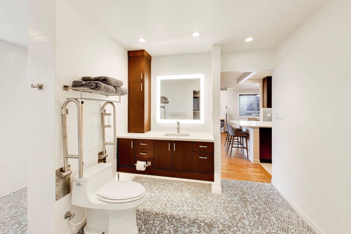 Apartment for rent at 2722 Central St, Evanston, IL 60201