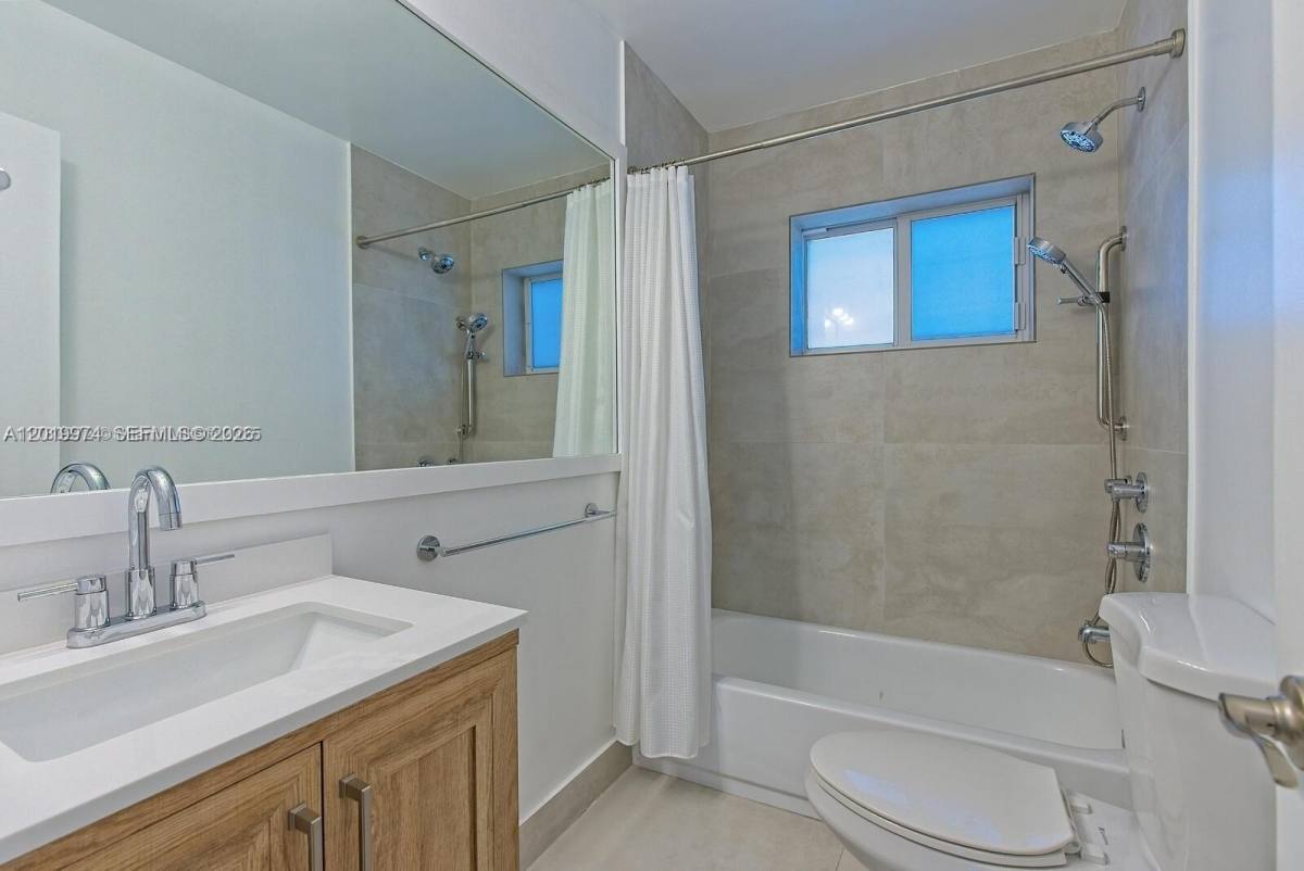 Apartment for rent at 5400 Orduna Dr, Miami, FL 33146