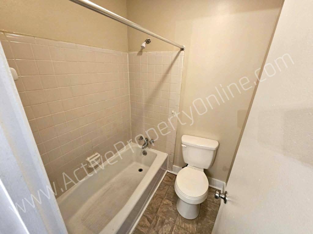 Apartment for rent at 2655 Vineville Ave #G, Macon, GA 31204