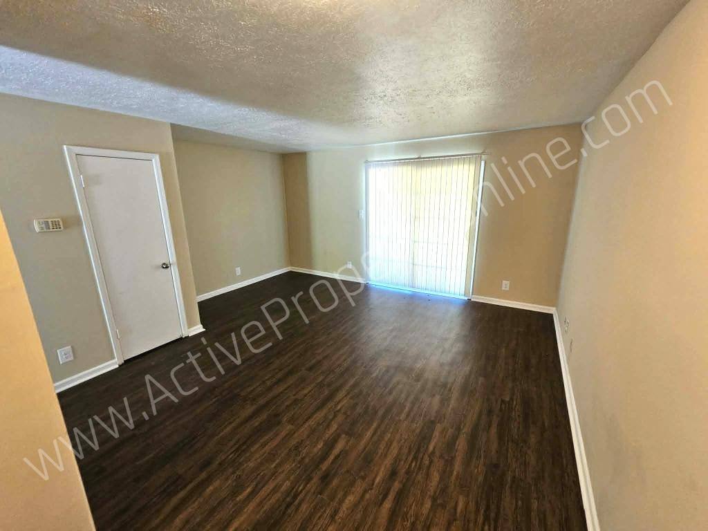 Apartment for rent at 2655 Vineville Ave #G, Macon, GA 31204
