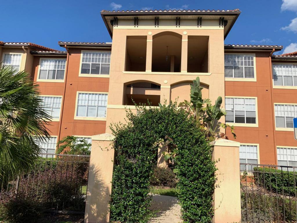 Condo for rent at 5578 Metrowest Blvd #1-208, Orlando, FL 32811