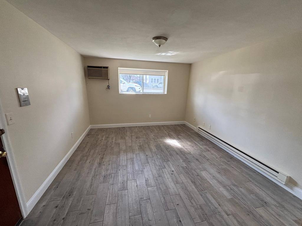 Apartment for rent at 656 Hyde Park Ave, Roslindale, MA 02131