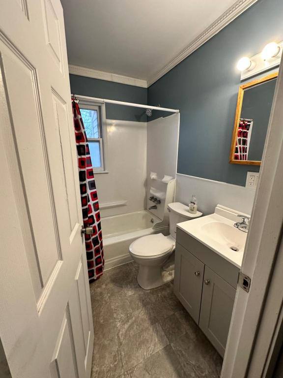 House for rent at 6111 Chambers Way, Louisville, KY 40229