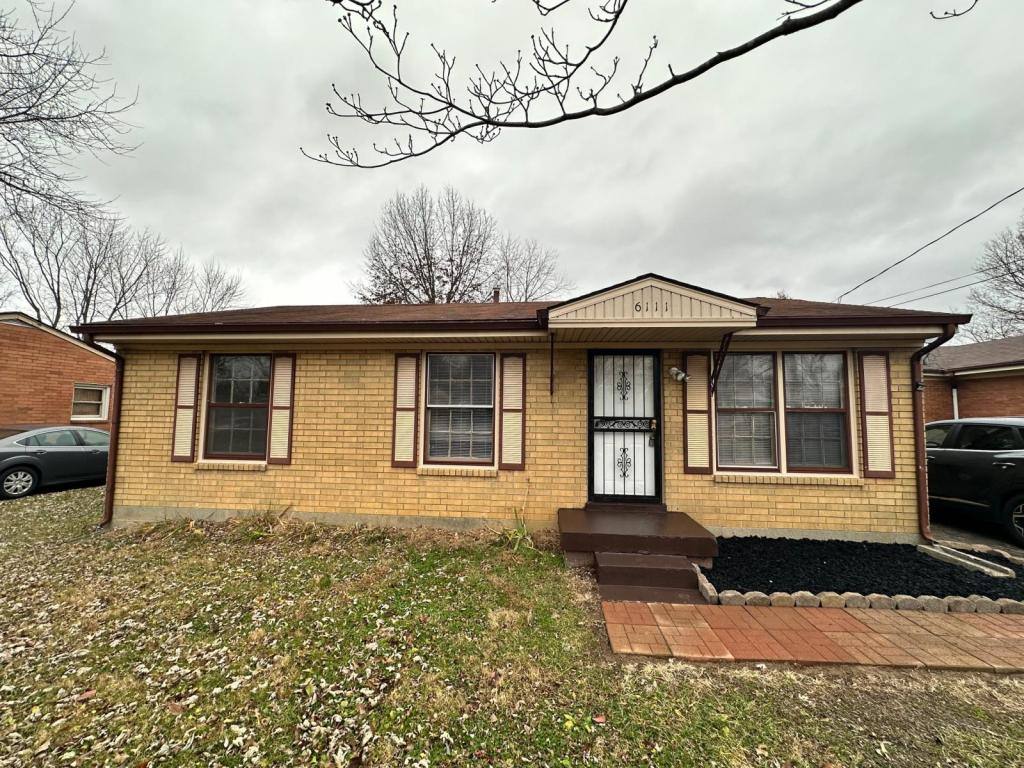 House for rent at 6111 Chambers Way, Louisville, KY 40229