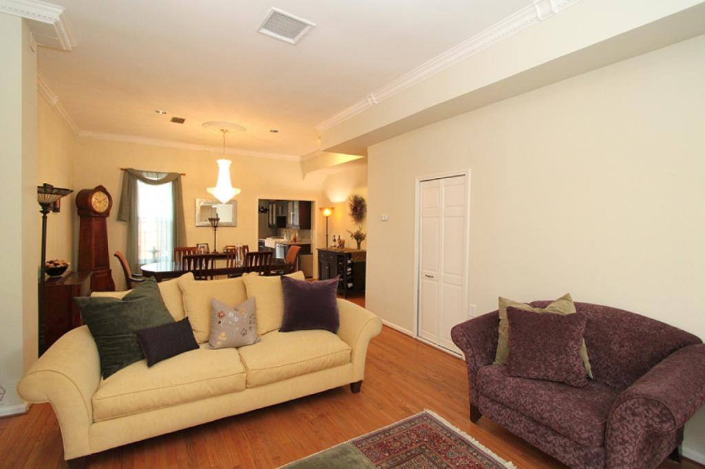 House for rent at 909 T St NW, Washington, DC 20001