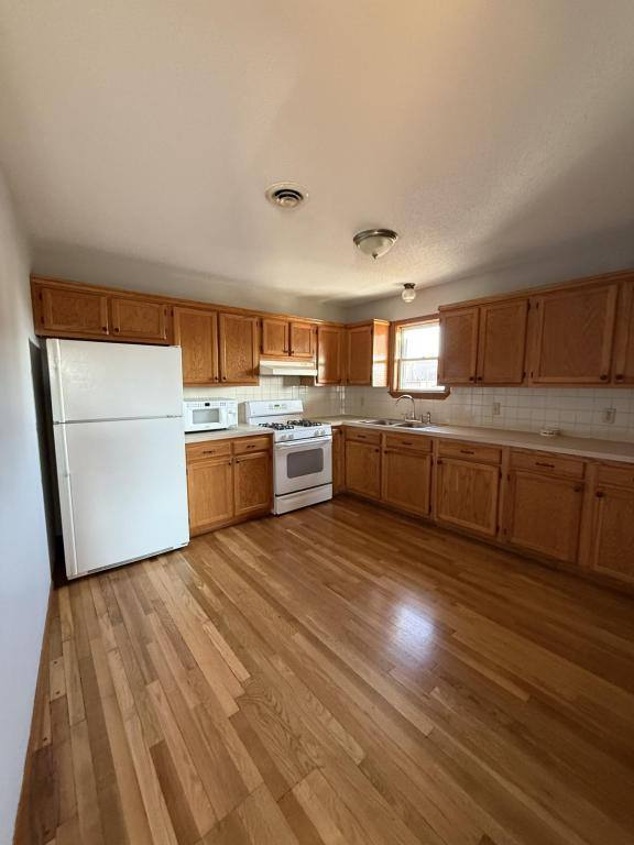 Apartment for rent at 50 Cash St, Fall River, MA 02723