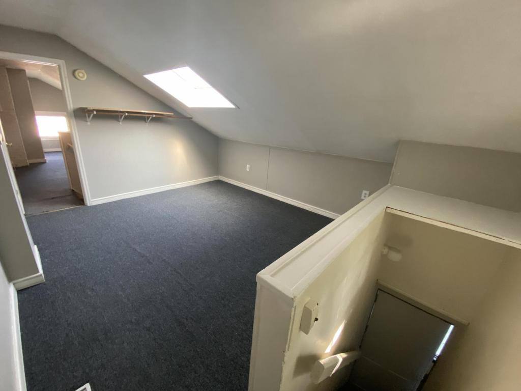 Apartment for rent at 7 W Hollister St #2, Cincinnati, OH 45219