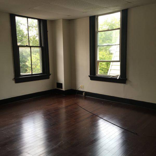 Apartment for rent at 7 W Hollister St #2, Cincinnati, OH 45219