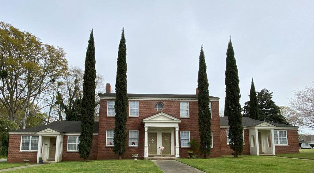 Townhouse for rent at 133 Auburn Ave, Macon, GA 31204