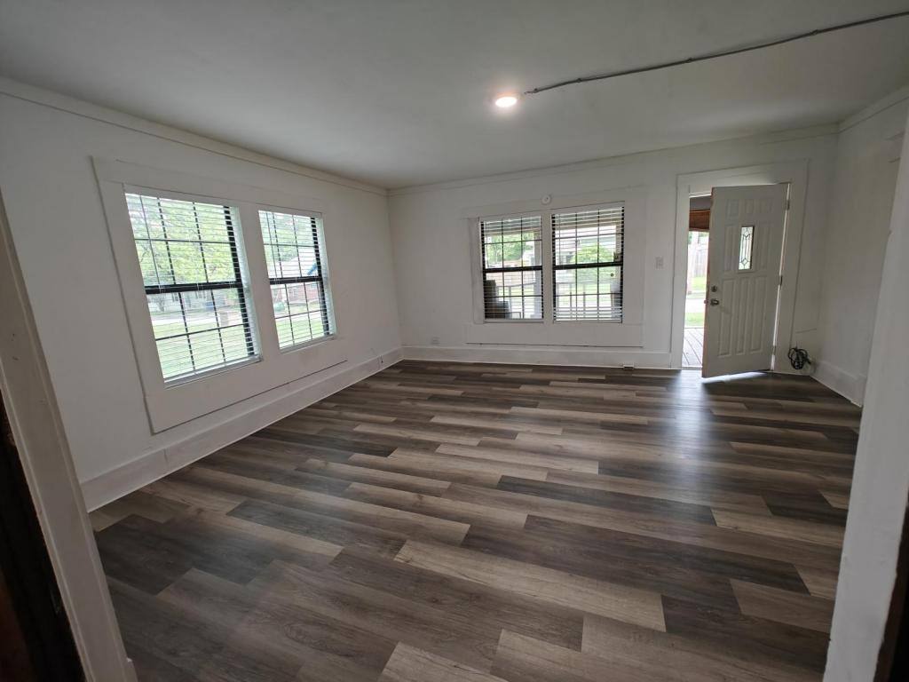 Townhouse for rent at 211 E Standifer St #B, McKinney, TX 75069