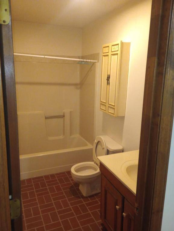 Townhouse for rent at 288 Apple Valley Rd #2, Marion, VA 24354