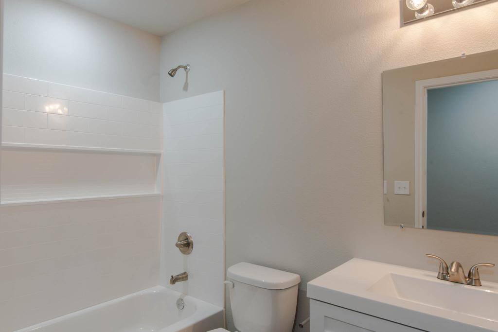 House for rent at 1014 Pine St, Bonham, TX 75418