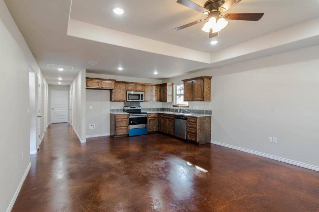 House for rent at 1014 Pine St, Bonham, TX 75418