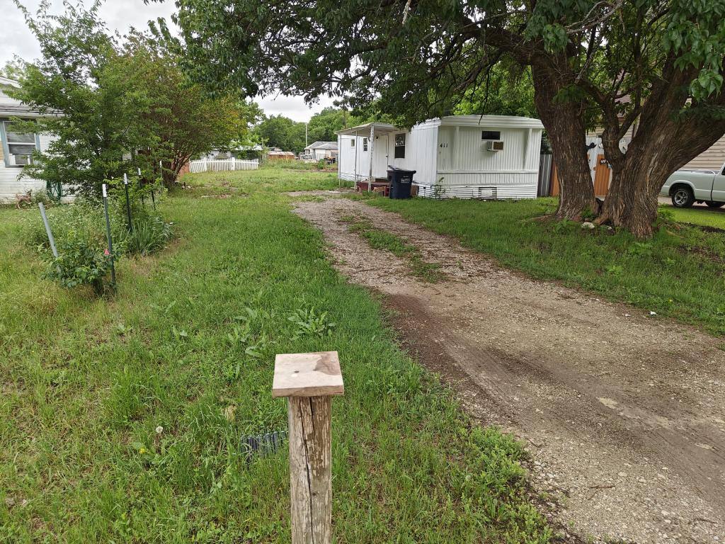 House for rent at 411 E Locust, Whitewright, TX 75491