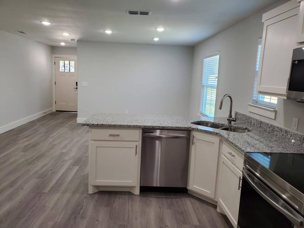 Townhouse for rent at 608 E 3rd St #2, Bonham, TX 75418