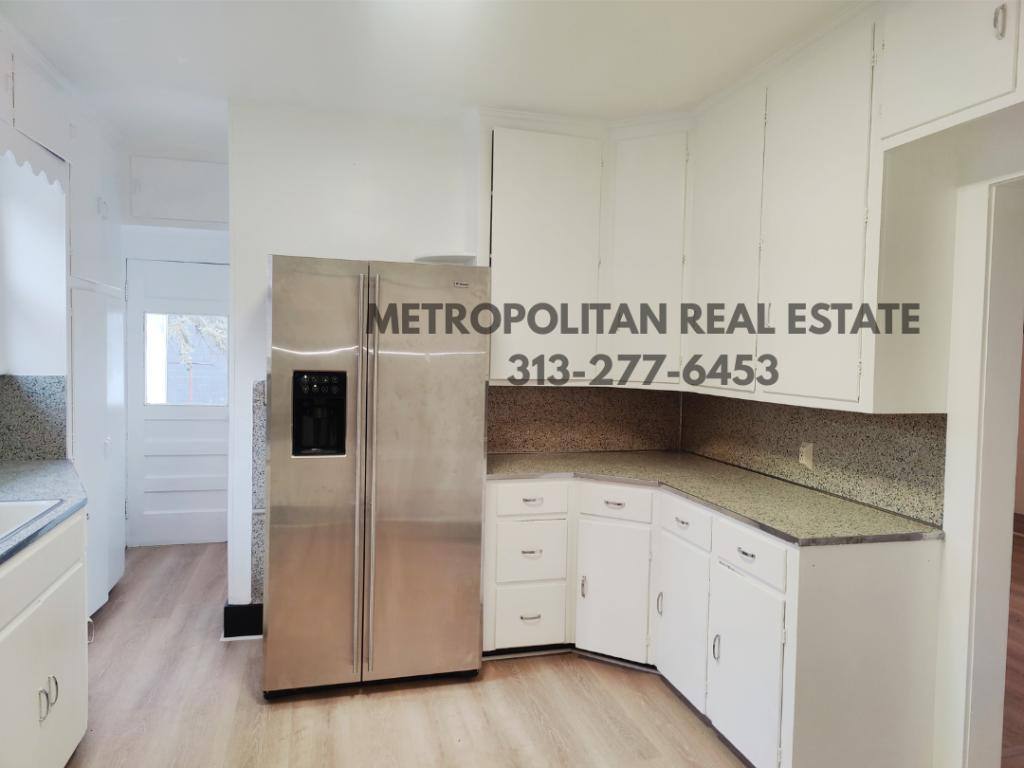 Apartment for rent at 22340 Park St, Dearborn, MI 48124