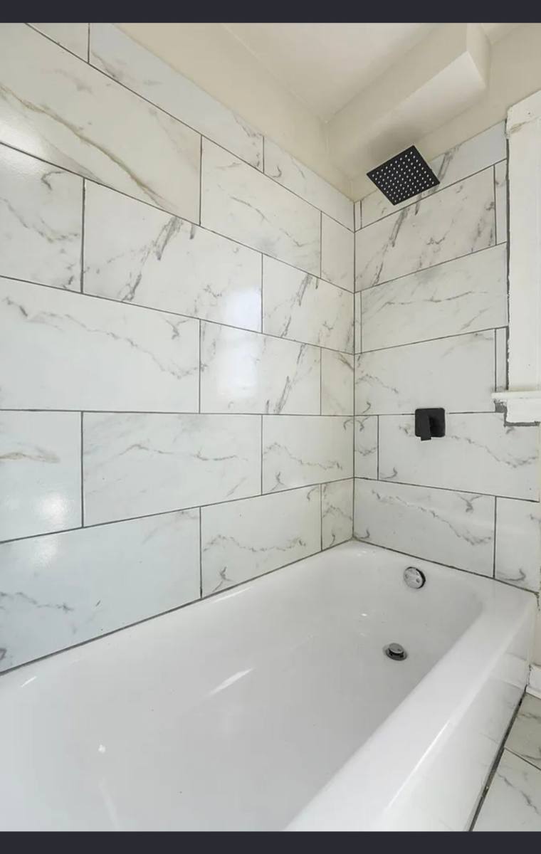 Apartment for rent at 3906 Catalpa St #2, East Chicago, IN 46312