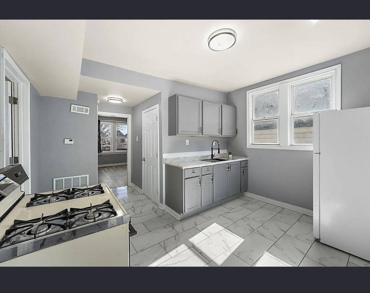 Apartment for rent at 3906 Catalpa St #2, East Chicago, IN 46312