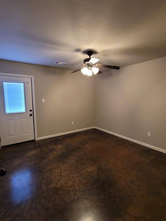 House for rent at 613 N 13th St, Paragould, AR 72450