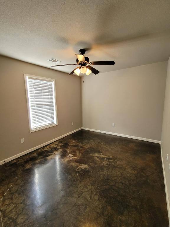 House for rent at 613 N 13th St, Paragould, AR 72450