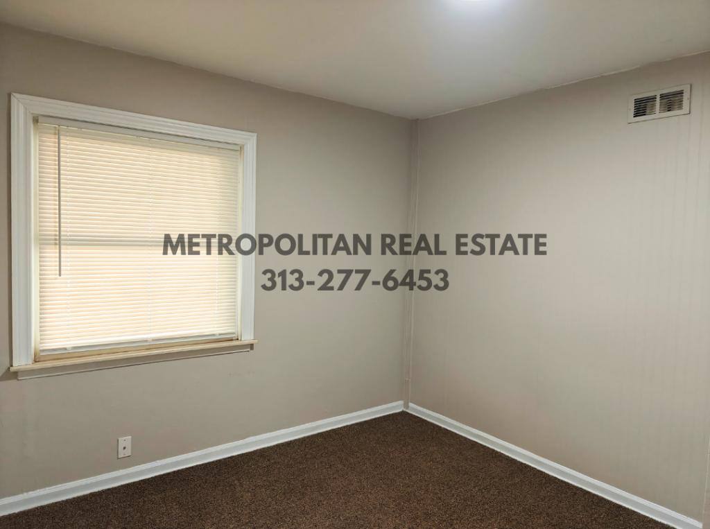 House for rent at 5839 Helen St, Garden City, MI 48135
