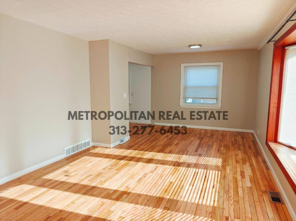 House for rent at 5839 Helen St, Garden City, MI 48135